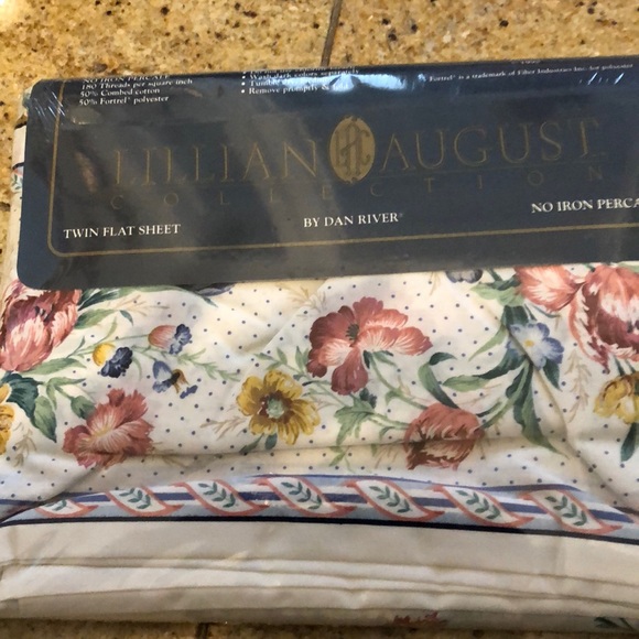 💐🌷🌼Twin Flat Sheet Floral Bedding - Picture 2 of 8